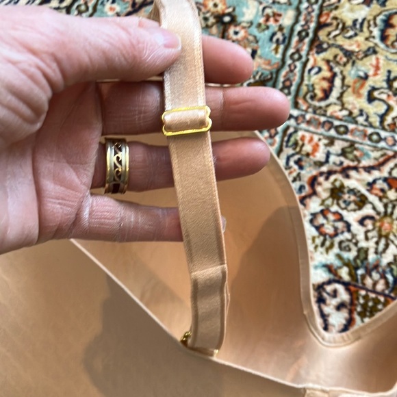 Knix Wingwoman 8+ bra w/plunging neck molded cups &extra coverage. - Picture 13 of 13